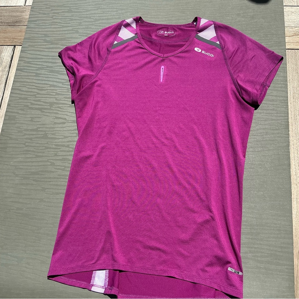 SUGOI Women's Vibrant Magenta Short Sleeve Tee